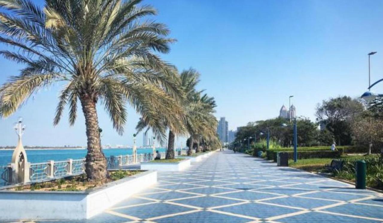 אבו דאבי Corniche Street - Extremely Unique Room מראה חיצוני תמונה