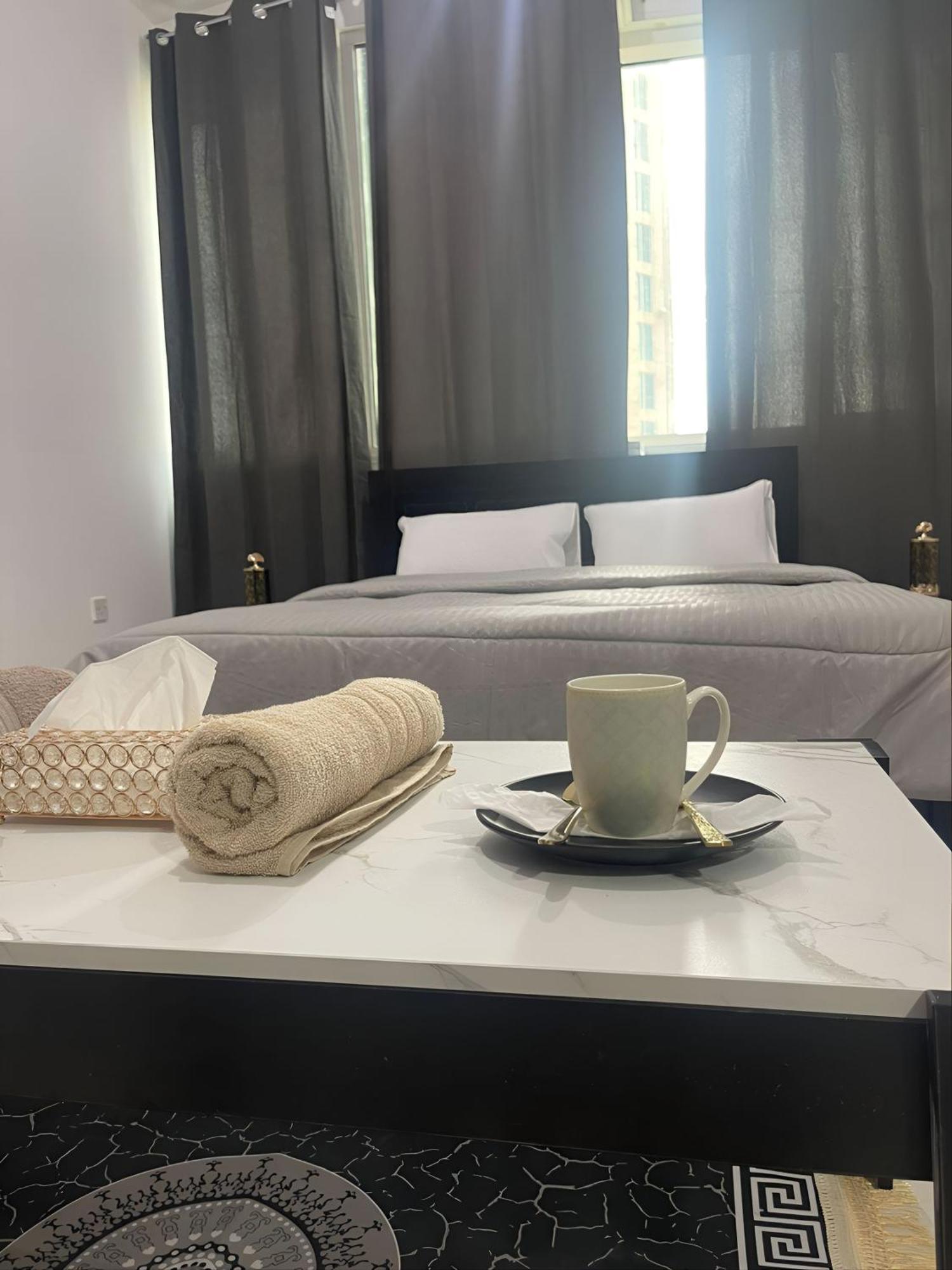 אבו דאבי Corniche Street - Extremely Unique Room מראה חיצוני תמונה